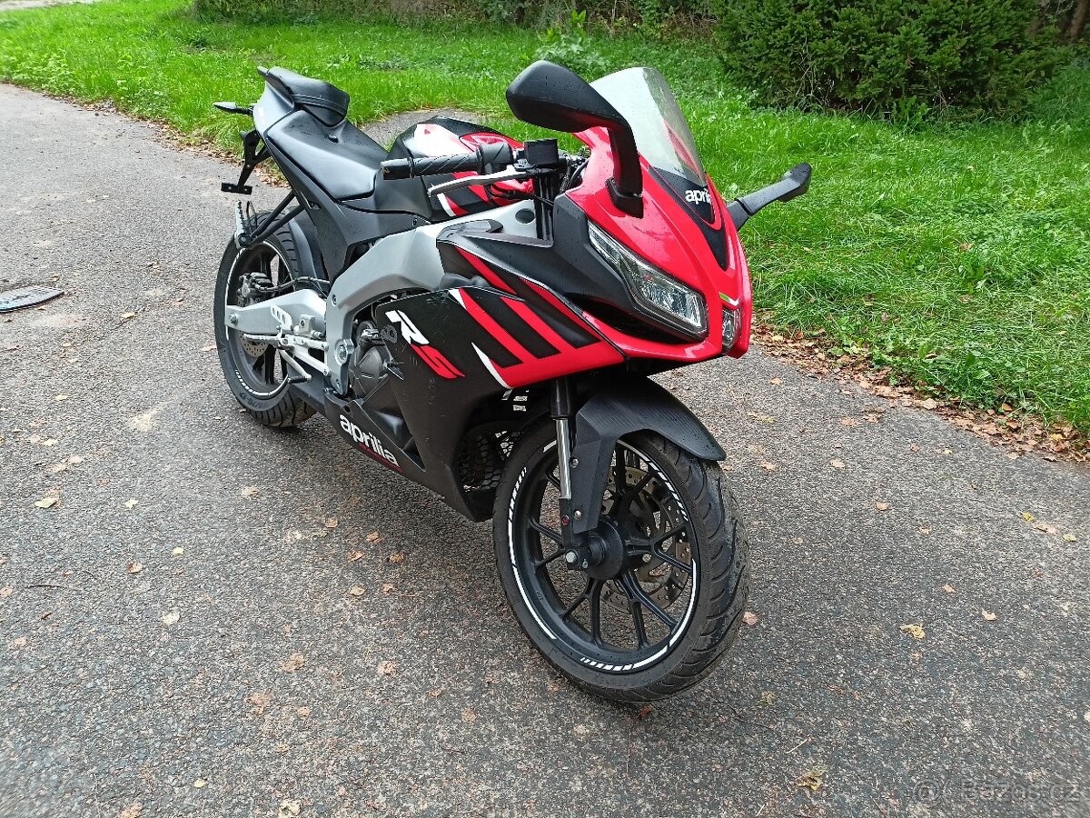 Aprilia RS125 , r.v: 8/2022, 11500km, 11kw, lehce odřená.