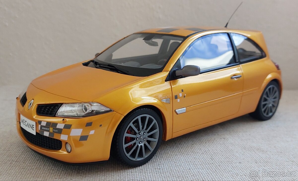 Model Renault Megane 2 RS F1 Team R26, 1:18 Otto Mobile