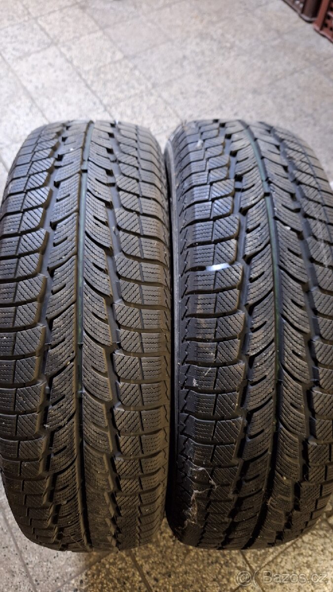 Zimní pneumatiky 215/65R17