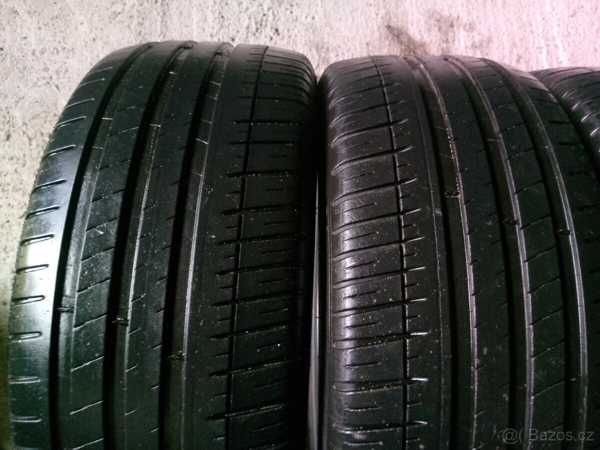 245/40/19 98y Michelin - letní pneu 2-4ks