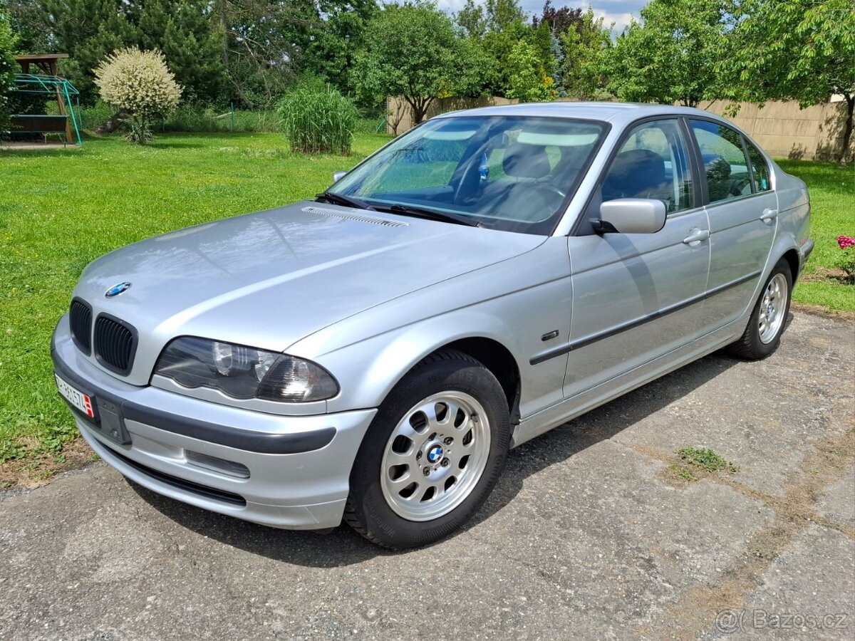 BMW 323 2,5i 125kW -