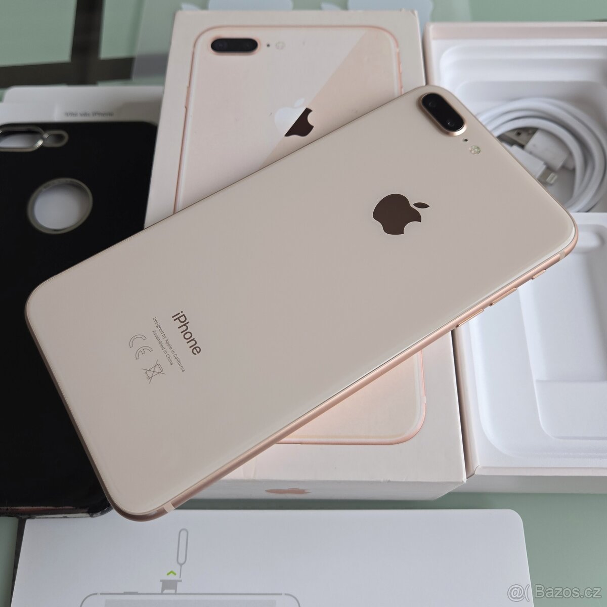 iPhone 8 Plus, 100% baterie, Gold