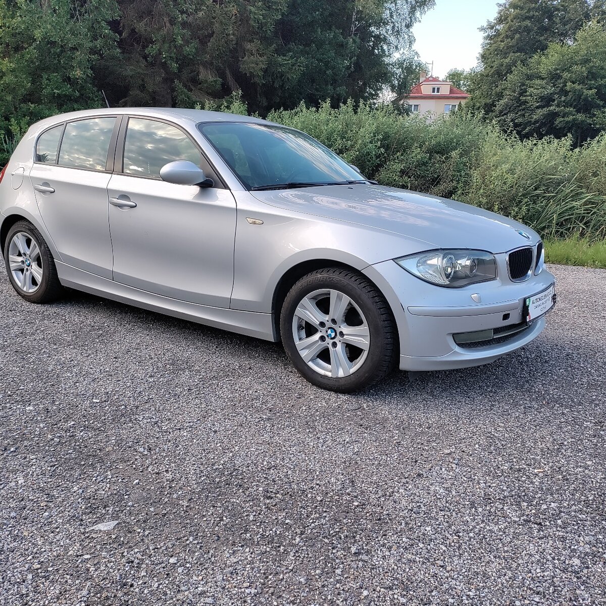 BMW Řada 1, 2.0D 105KW,KRÁSNÝ,SERVISKA