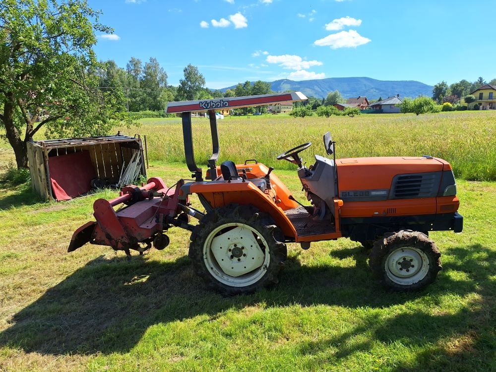 Prodej traktor Kubota GL200 - 20 Hp