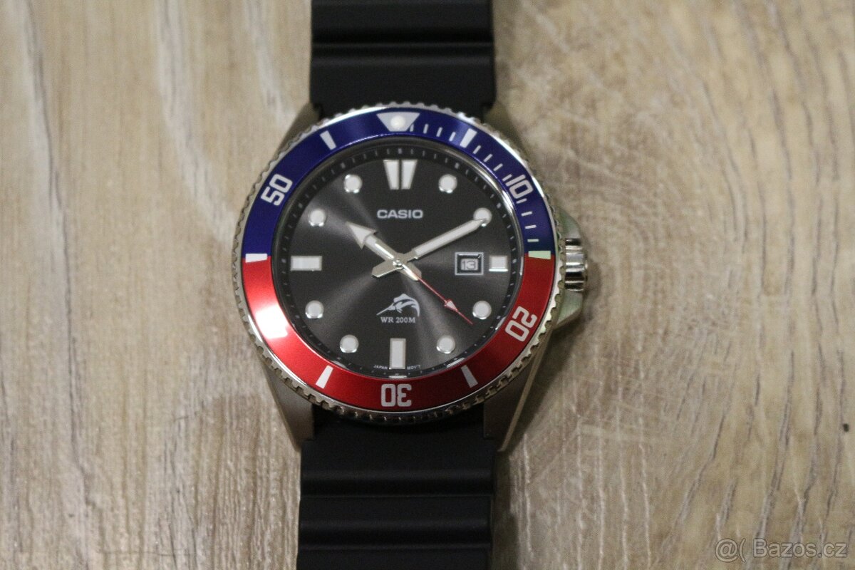 Casio MDV106 "Marlin" Pepsi