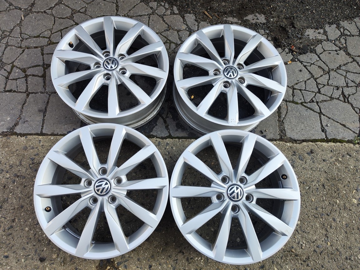 17"alu sada disků Dijon 5x112 origo VW Golf 7 GTD Octavia 3