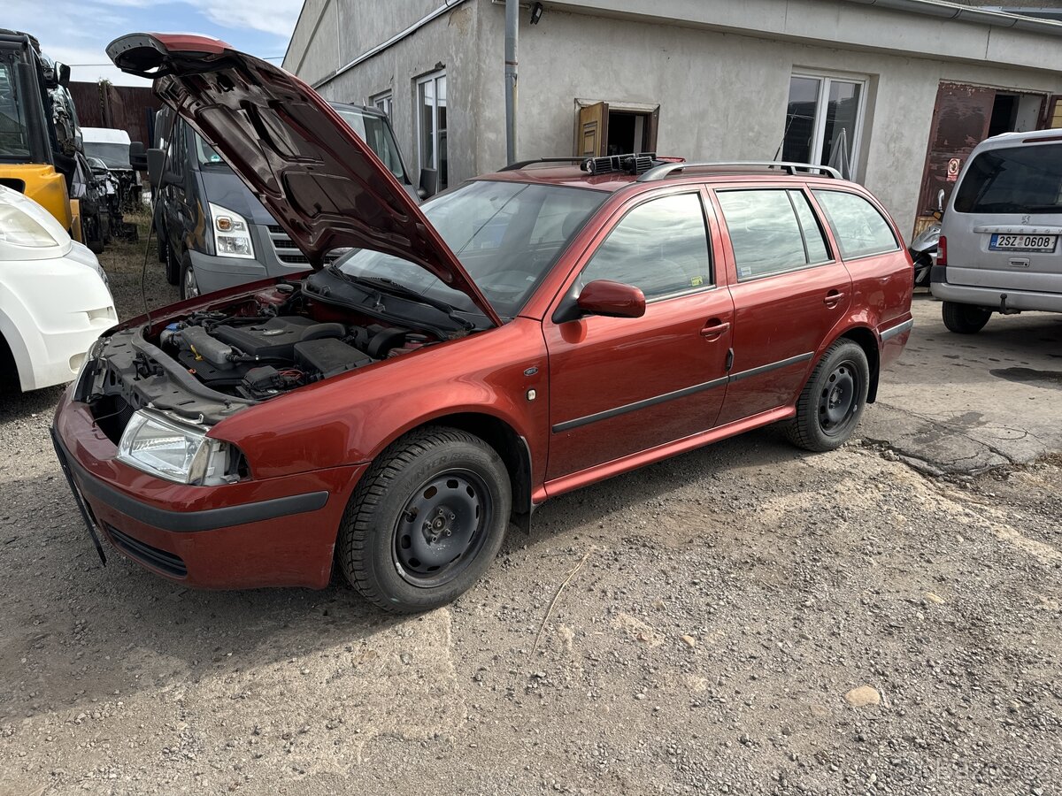 Škoda Octavia 1,8 20 ventil turbo na náhradní díly