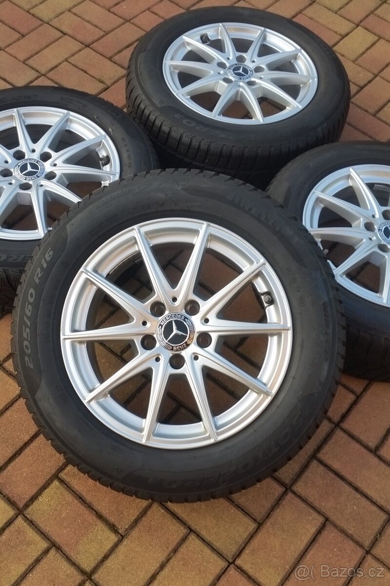 Zimní sada Mercedes /Škoda 5x112 r16 pneu Pirelli 205/60/16