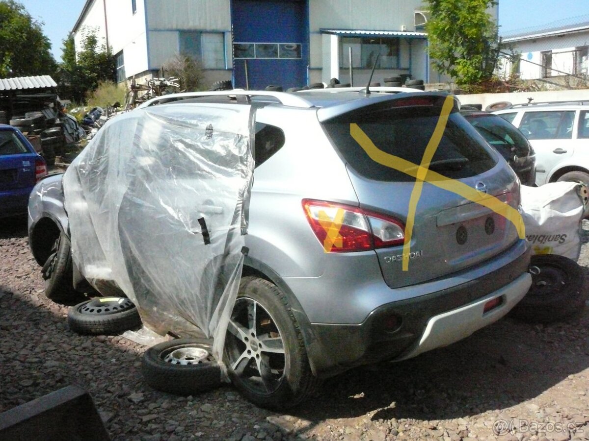 Nissan Qashqai r.v.2013 světla, dveře, hakusy díly