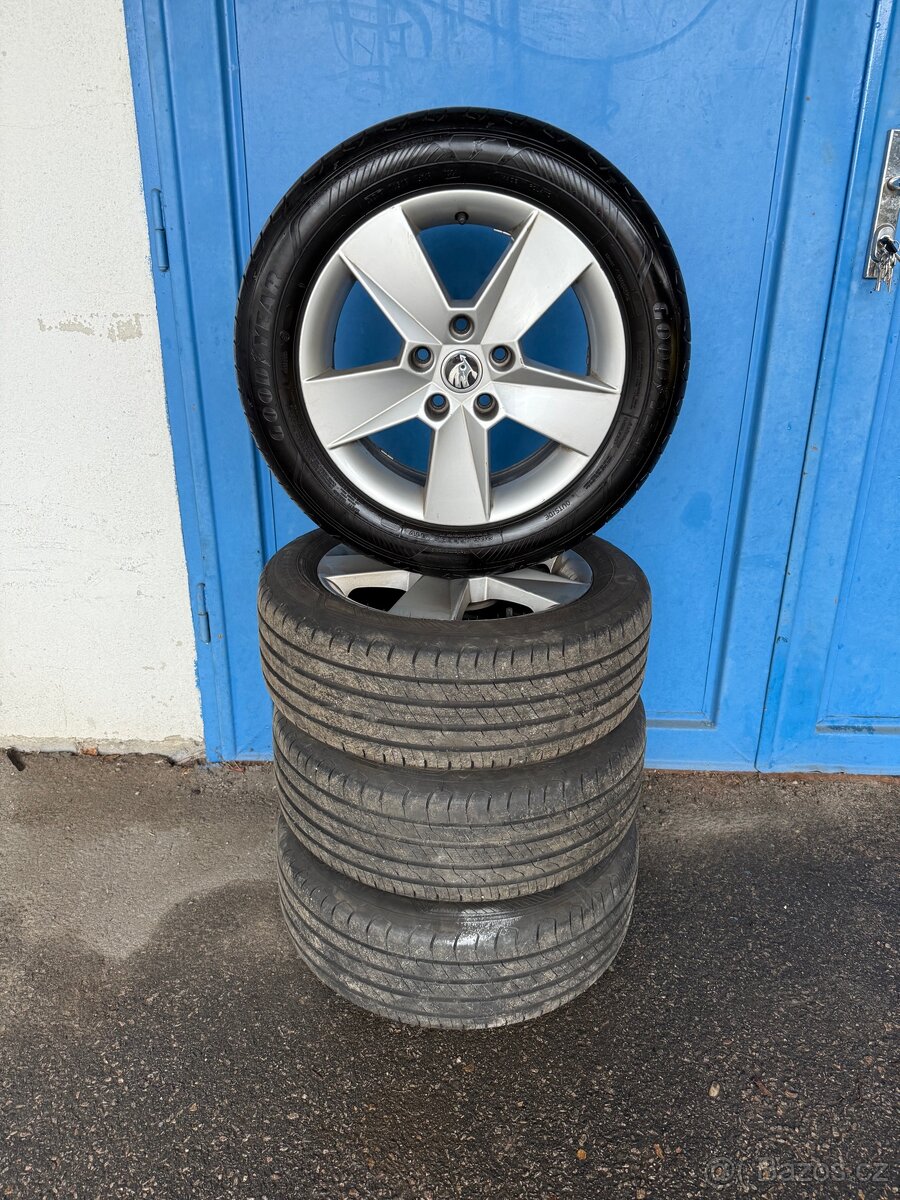 5x112 205/55 r16 Letní sada kol Škoda Octavia III