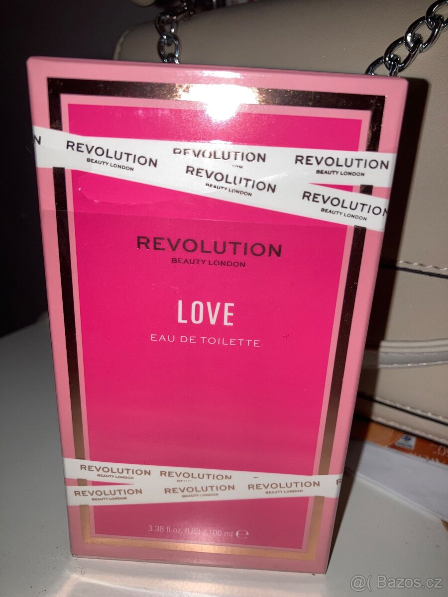 Revolution- love parfem