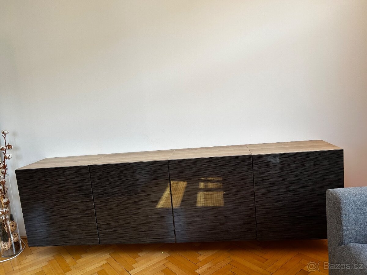 Boxy na stěnu Ikea Besta