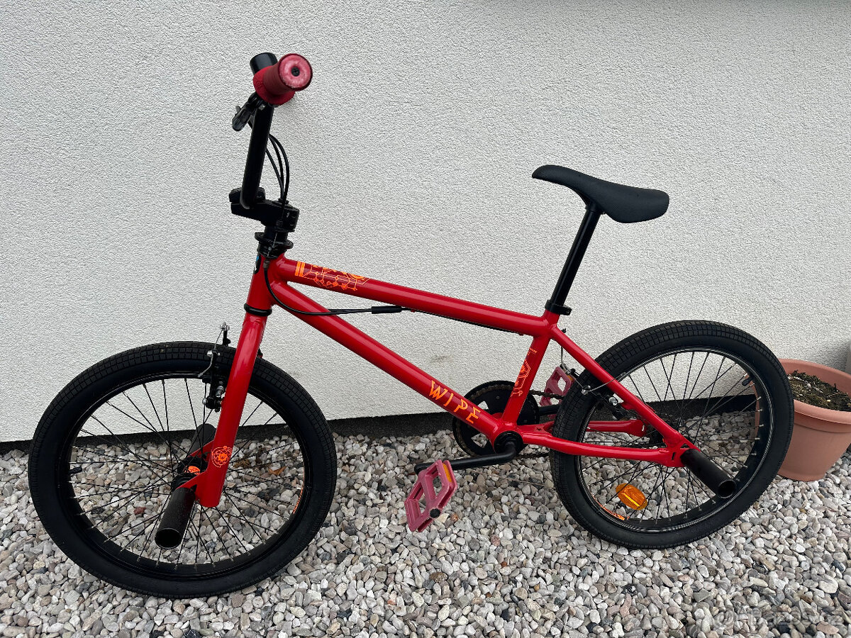 Skákací kolo BMX WIPE 320 RED 20"