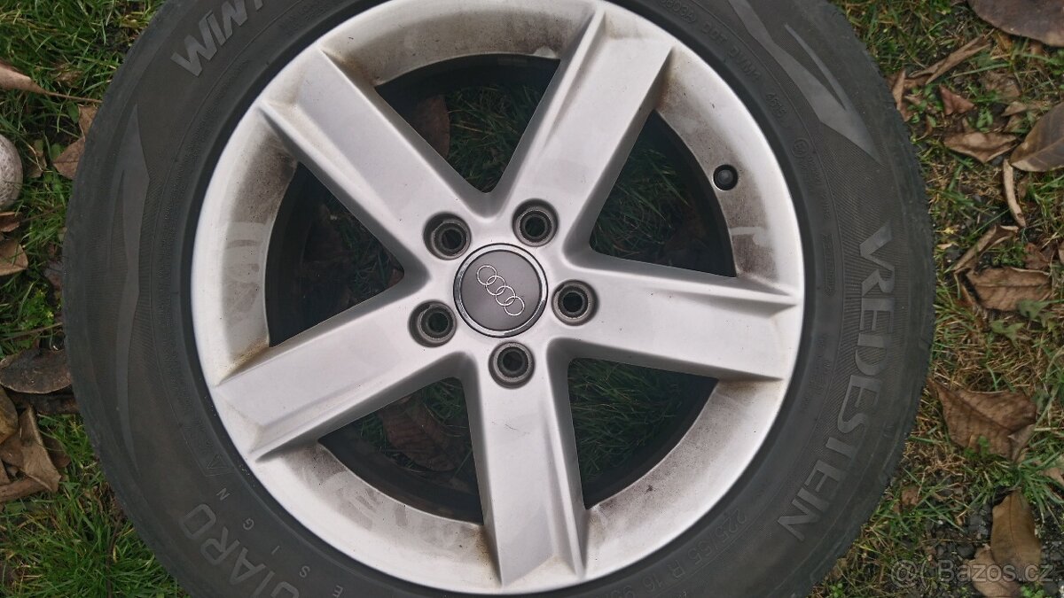 Orig.AUDI alu kola 16"+zimní Vredestein 225/55/16 95H