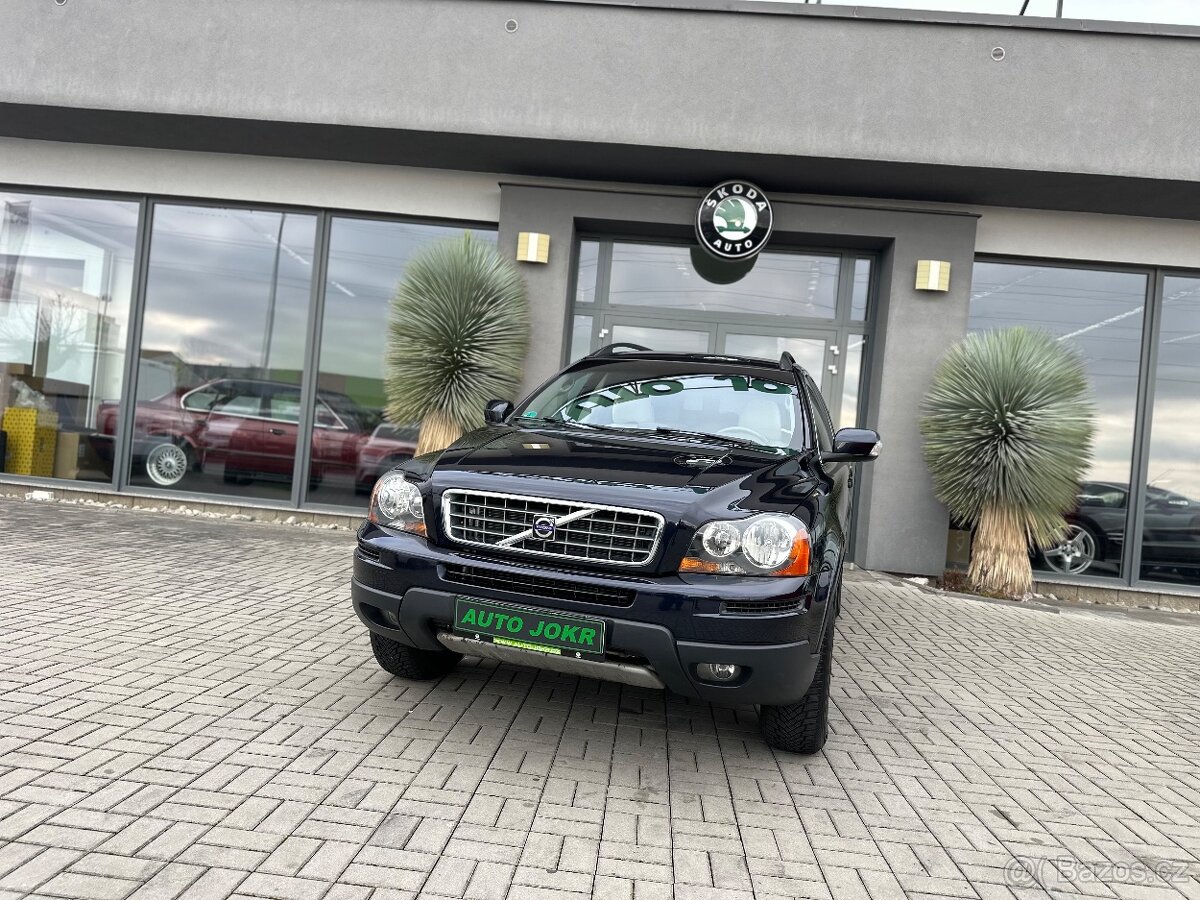 Volvo XC90 2,4 D5 136kW AUTOMAT MOMENTUM 4X4