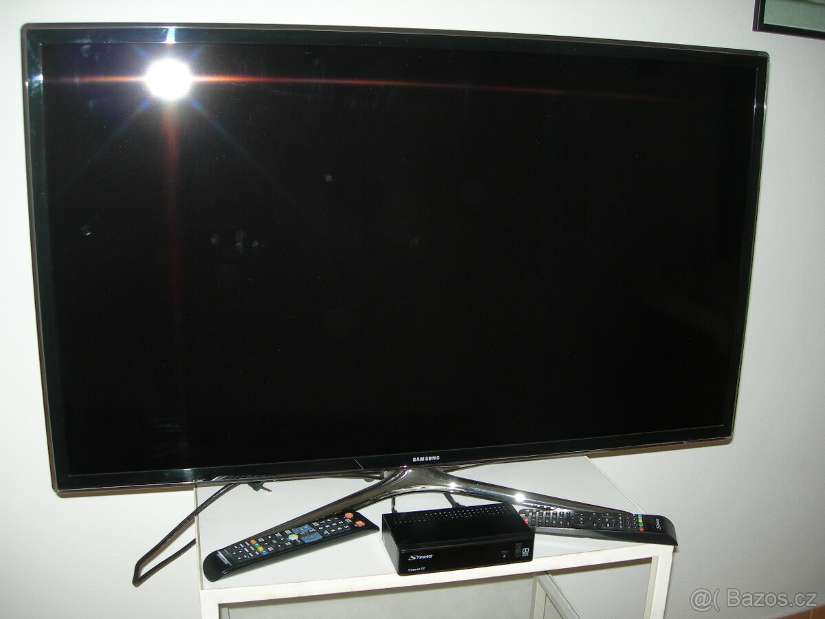 Prodám TV SAMSUNG úhlopříčka 102cm.