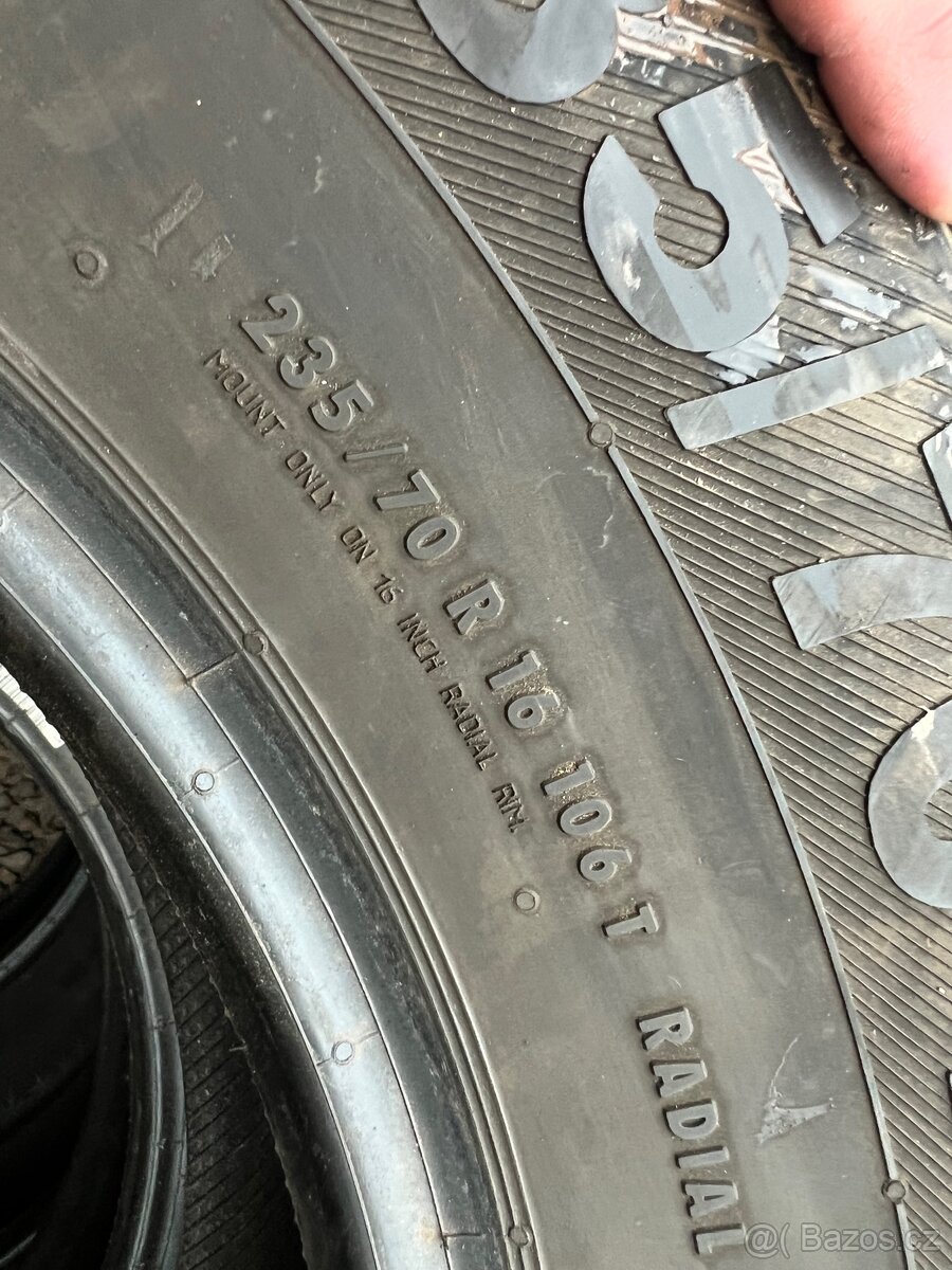 Zimní pneumatika 235/70 R16