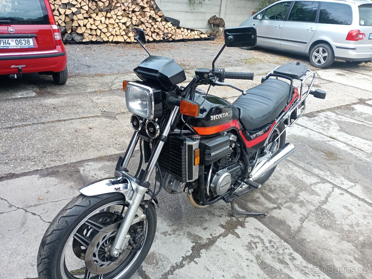 Honda VF 750 s