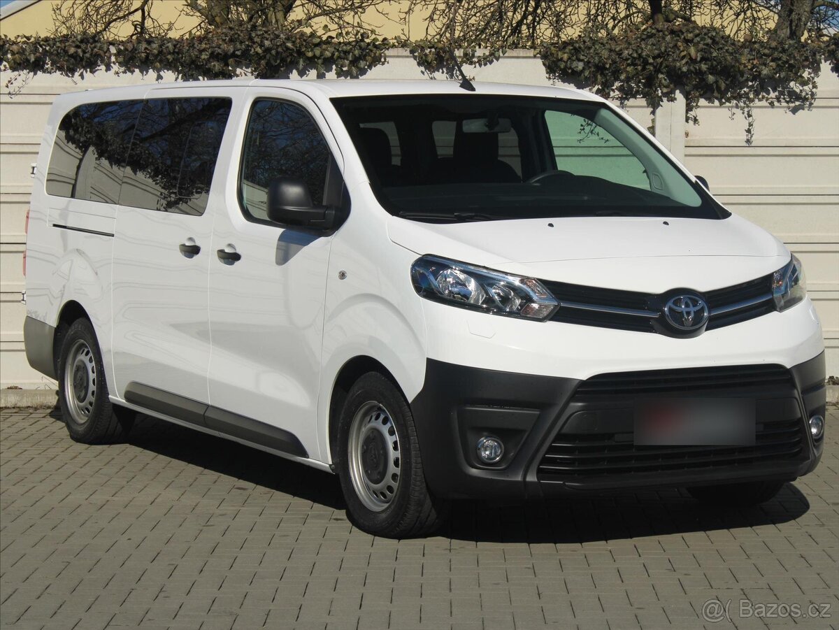 Toyota ProAce 2,0 D-4D 9míst L2 Tov.Záruka ČR 1.maj  Kombi P