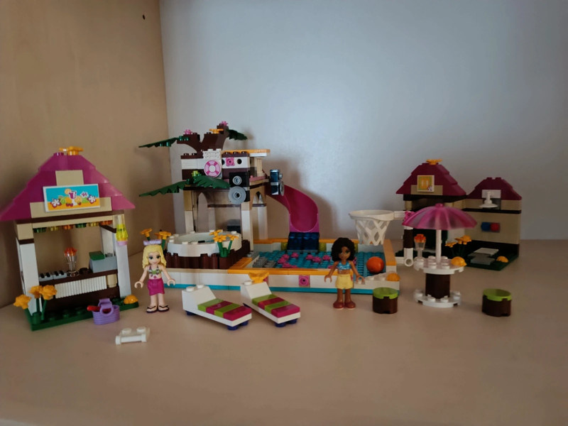 LEGO Friends 41008 Koupaliště v Heartlake