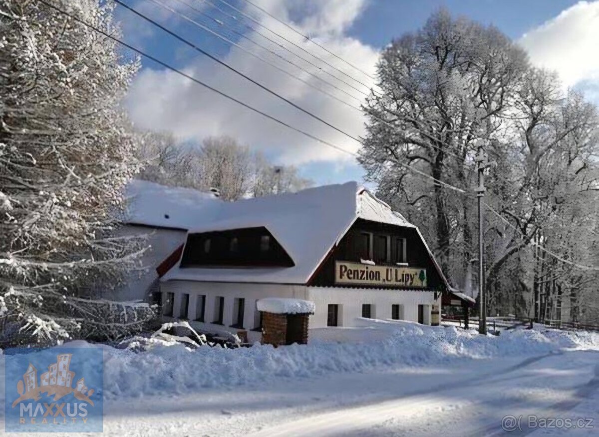 Prodej areálu penzionu s rodinným domem a pozemky 2100 m2 v