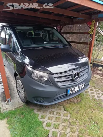 2x Mercedes benz W447 Vito.