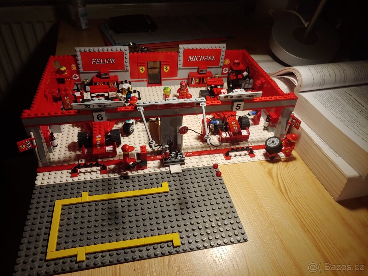 LEGO 8144 Ferrari 248 F1 Team (Schumacher Edition)