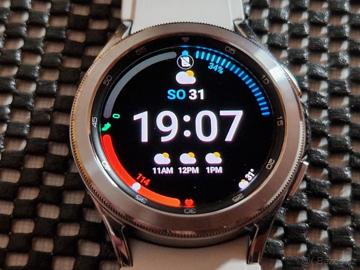 Samsung Galaxy Watch 4 Classic 42mm stříbrné