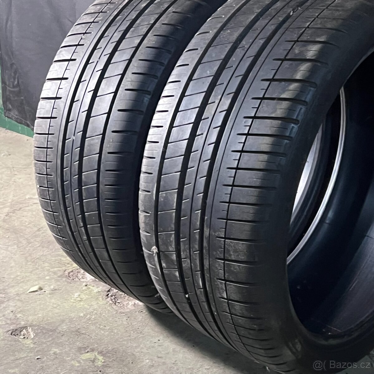 Letní pneu 275//20 R20 97Y Michelin 7mm