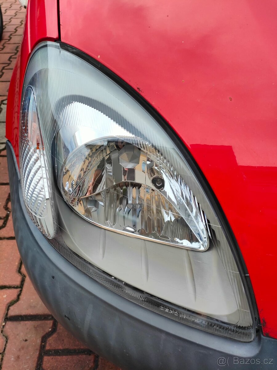 Přední světla Toyota Yaris přední lampy Yaris