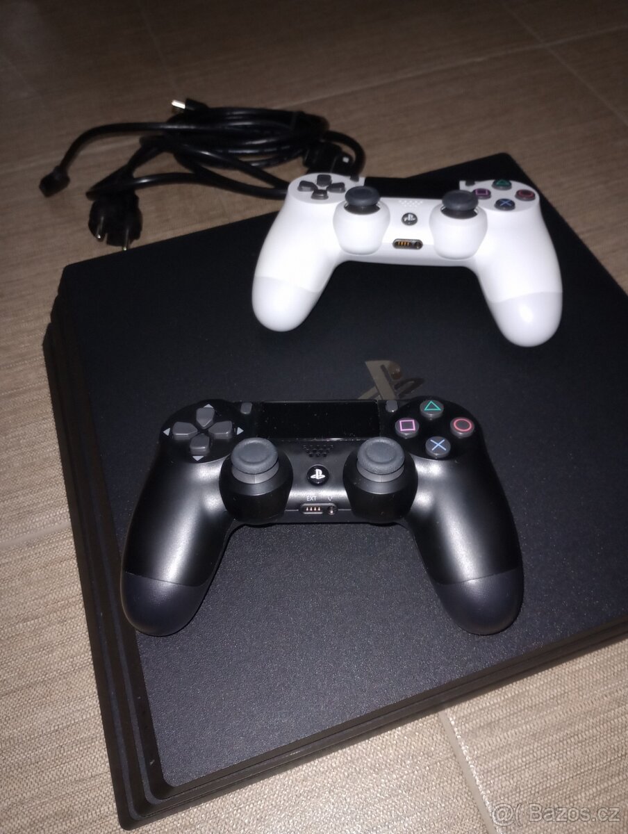 PS 4 PRO