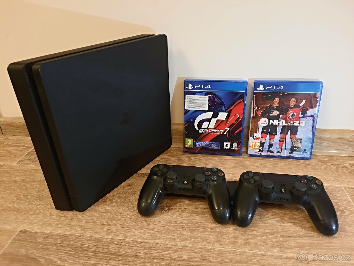 Playstation 4 Slim 500 GB + 2x ovladač + Gran Tur.7 + NHL 23