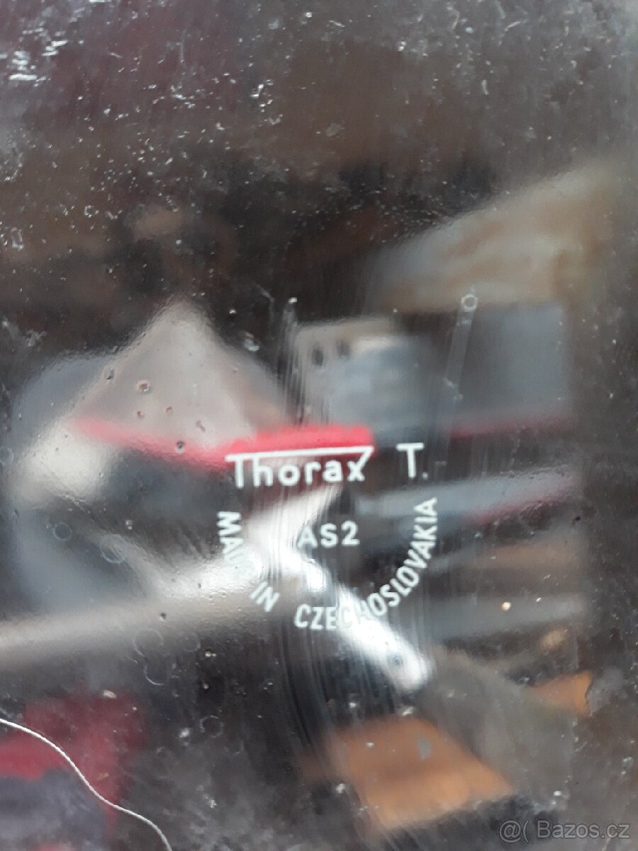 Škoda 1203 , dvě zadní boční skla