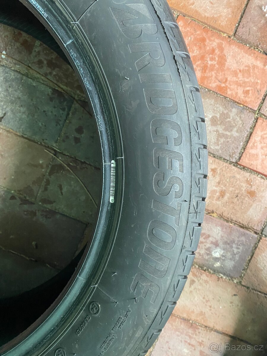 225/55 R18