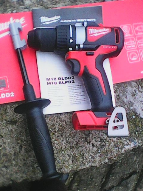 milwaukee m18 BLDD2-0 82Nm aku vrtačka - sroubovak