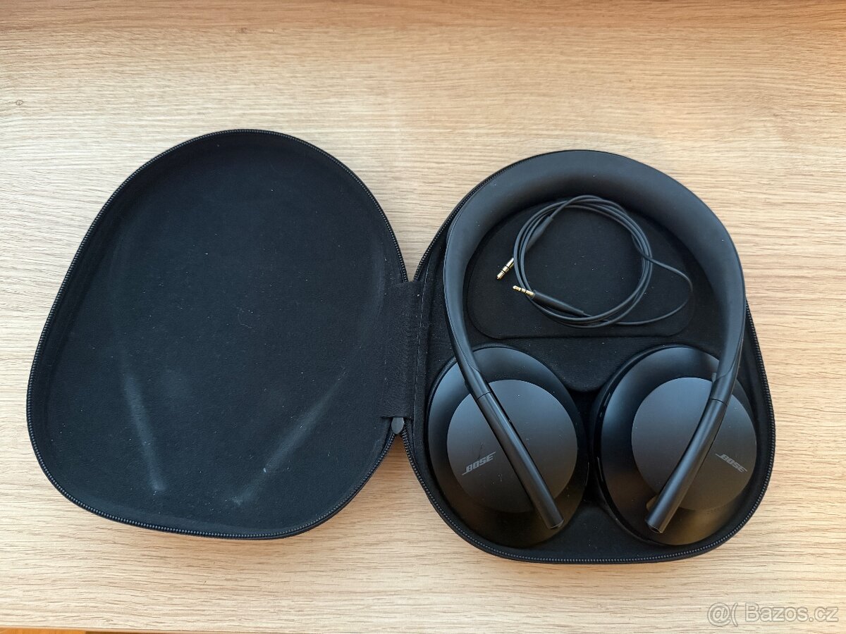 Bose Noise Cancelling 700 sluchátka v TOP stavu