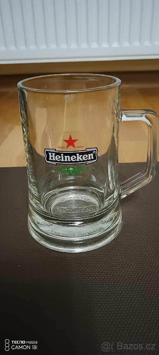 Pěkný půllitr Heineken,cejchovaný