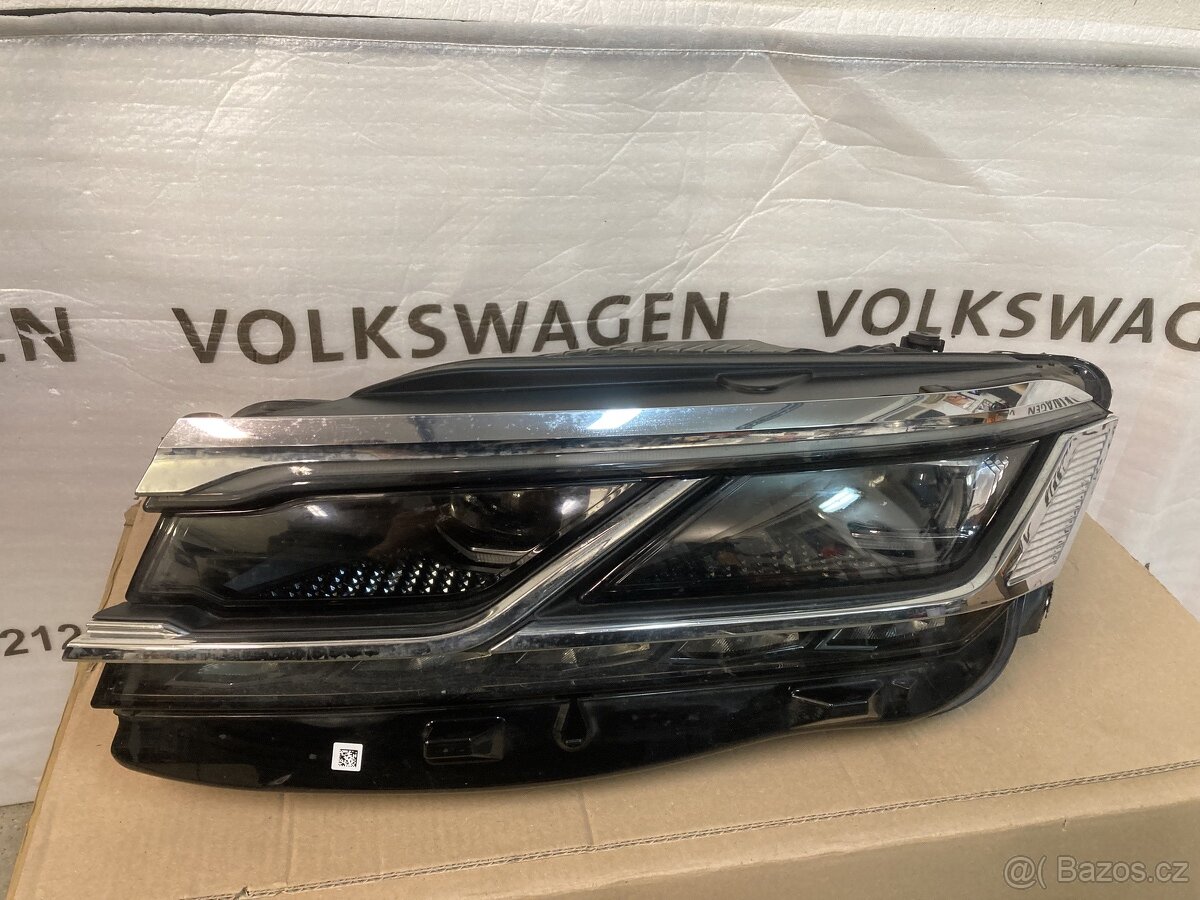 VW TOUAREG 760 , Levé Přední světlo FULL LED , 761941081