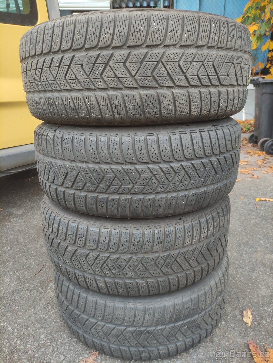 Pirelli zimni 235/55 R18