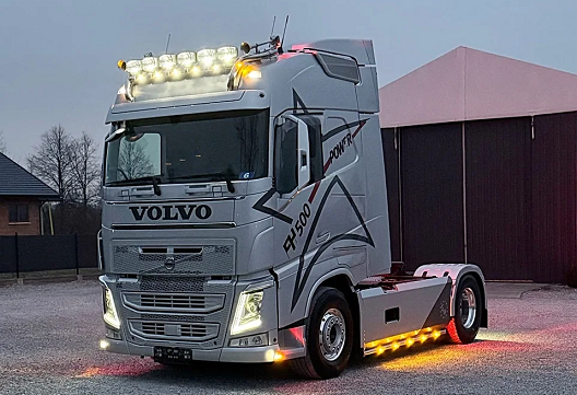 Volvo FH 500 I-Save - tahač návěsů s hydraulikou