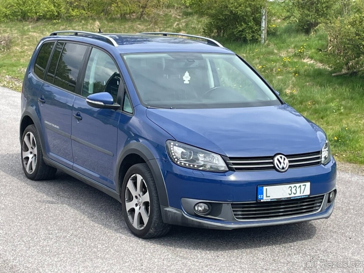 Volkswagen Touran 1.6 TDi Cross