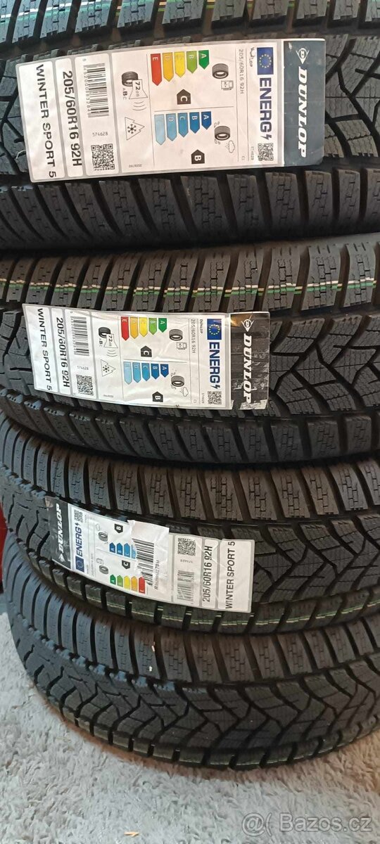 Zimní pneu DUNLOP - 205/60 R16