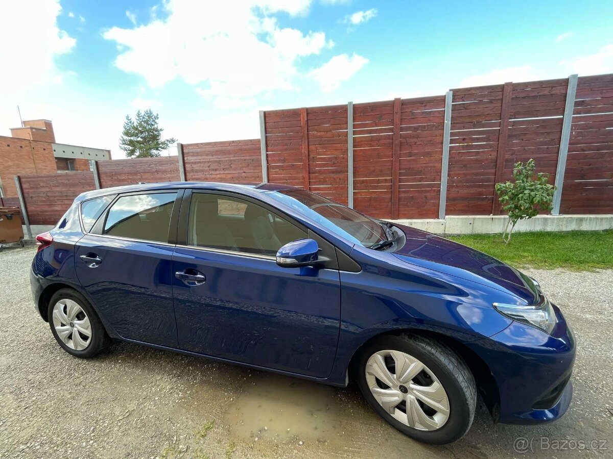 Toyota Auris 1,6D - 4D, r.v.2016