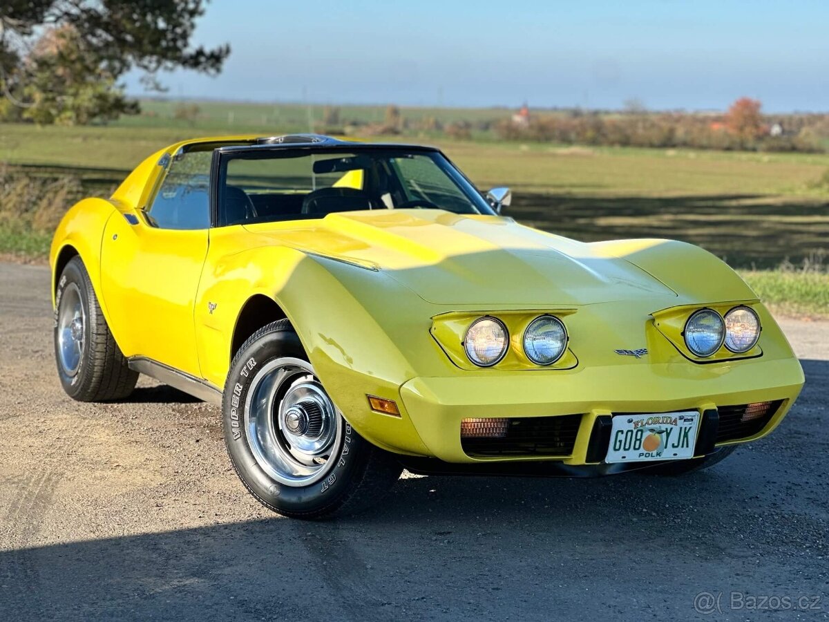 1977 Chevrolet Corvette C3 5.7 V8