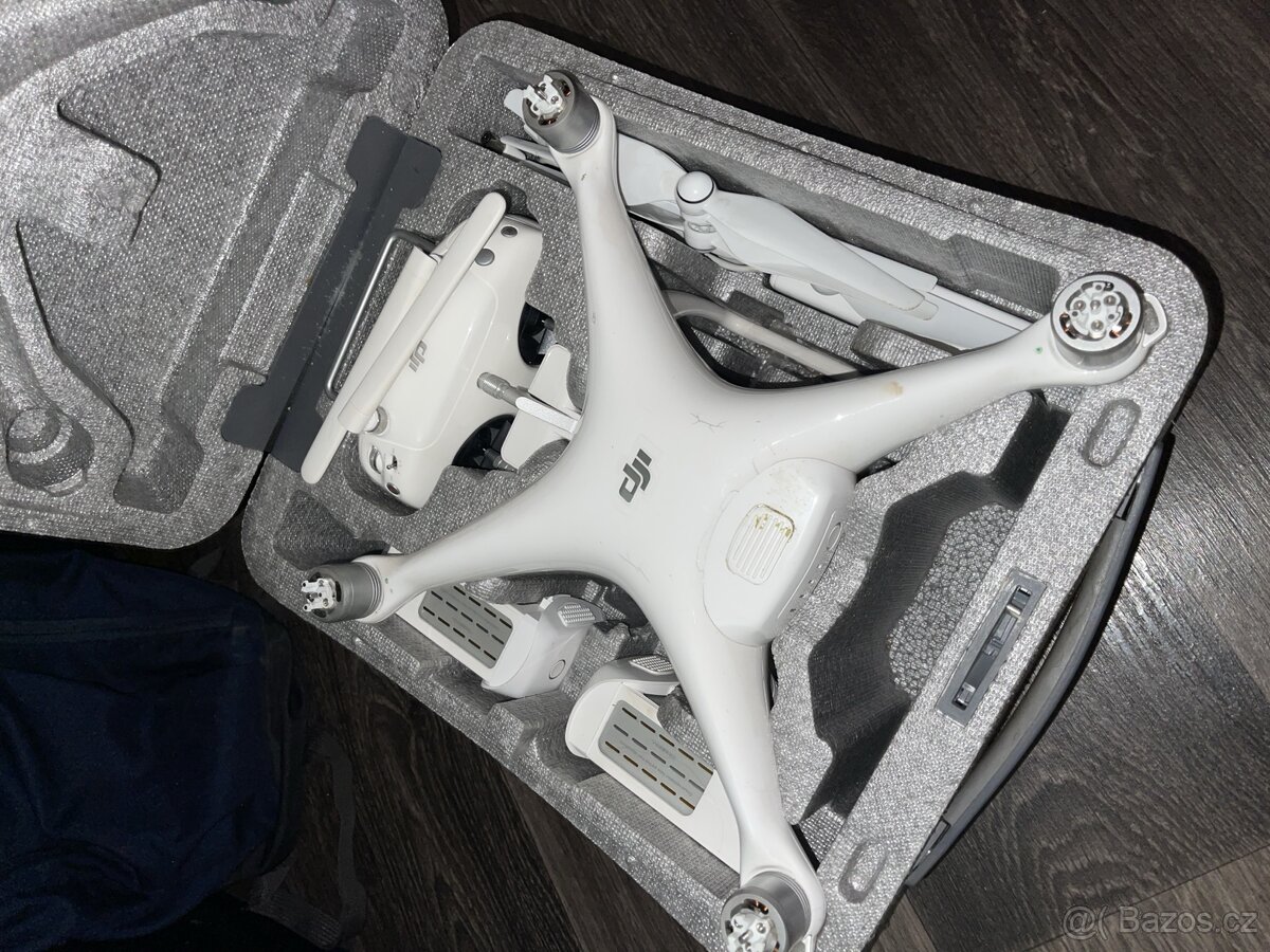 DJI Phantom 4