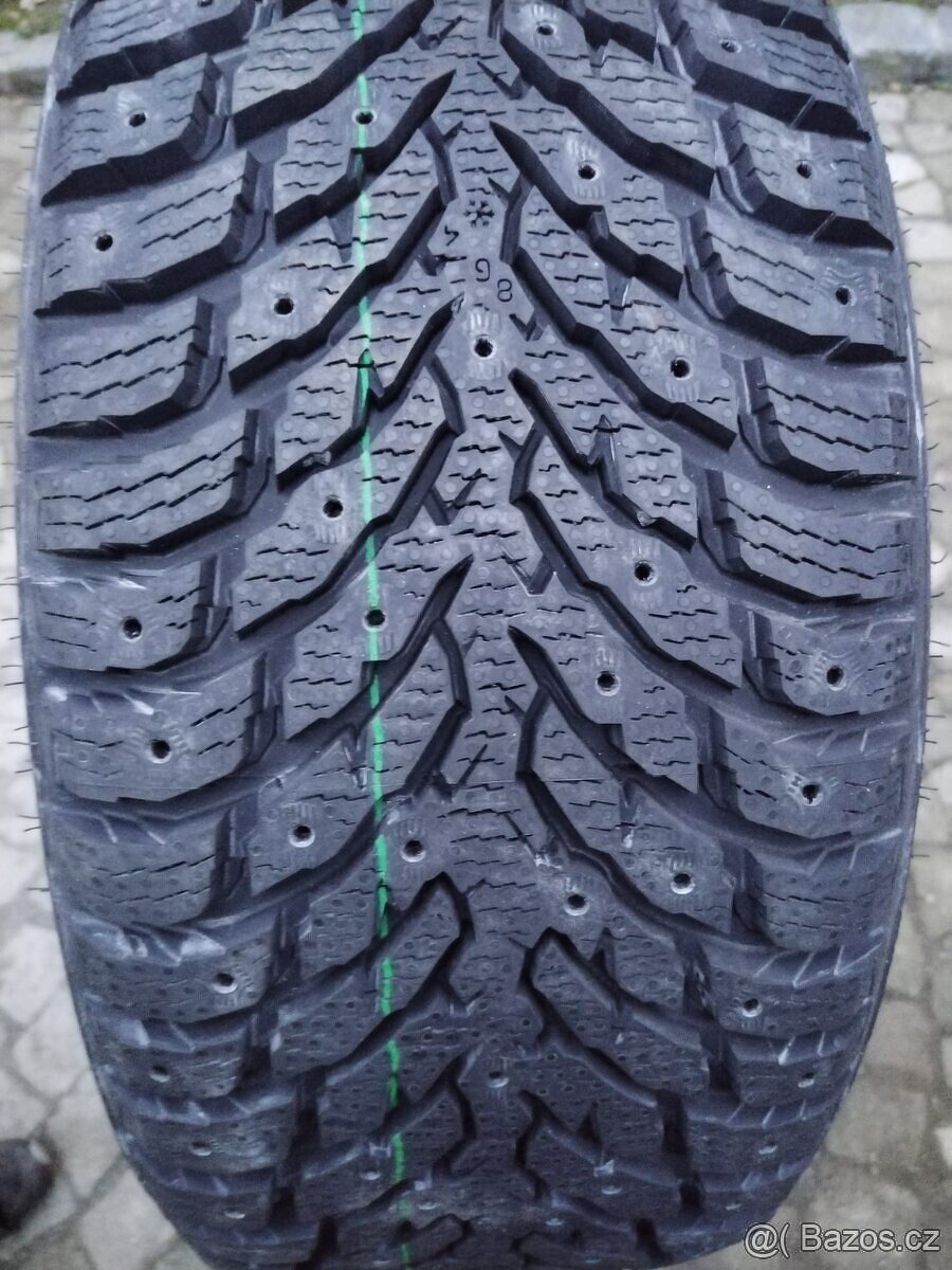 225/40/18 zimni pneu NOKIAN HAKAPELITA 225/40 R18