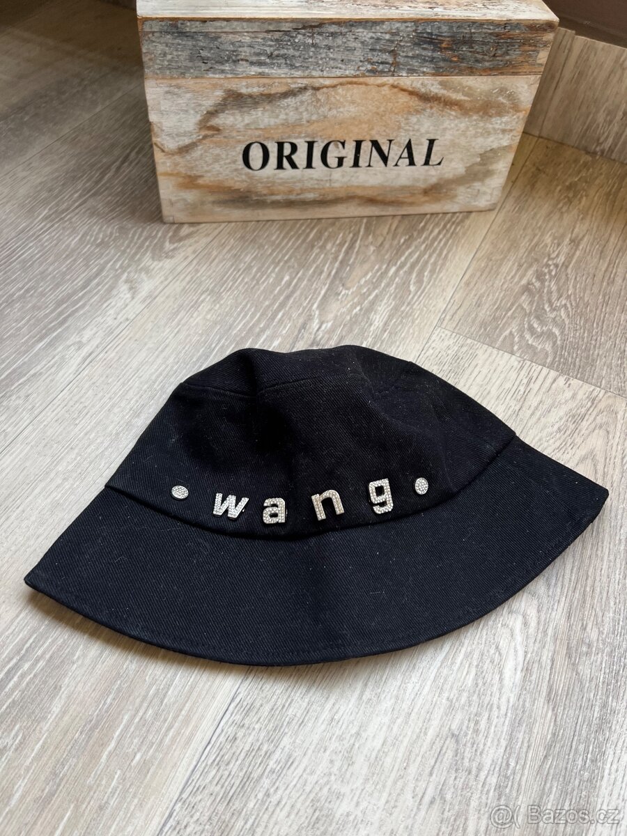 Alexander Wang černý klobouk