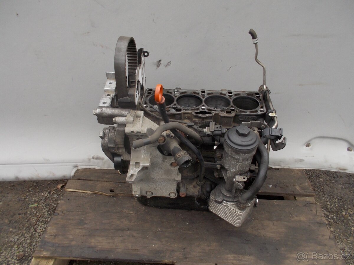 Spodek motoru - blok VW Passat B6 2.0TDI 103kw BMP