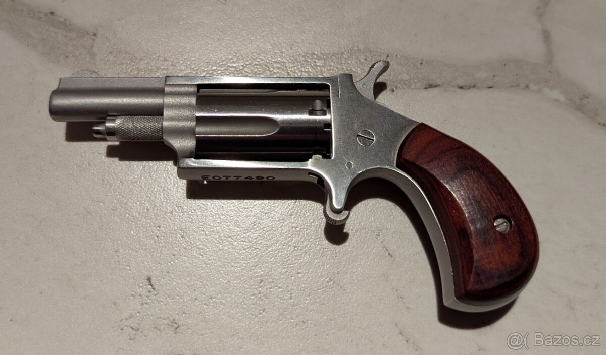 Revolver North American Arms NAA 22Mag