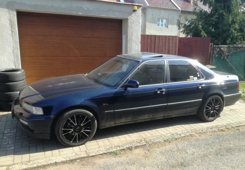 Honda Legend 3.2 V6 - manuální převodovka - díly z vozu